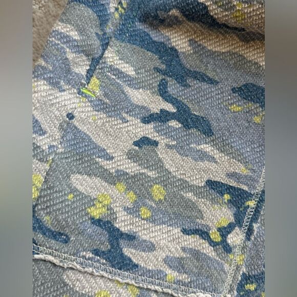 Zara boys shorts with raw hem, camo print, pull on, soft sz 9-10 - Picture 3 of 8